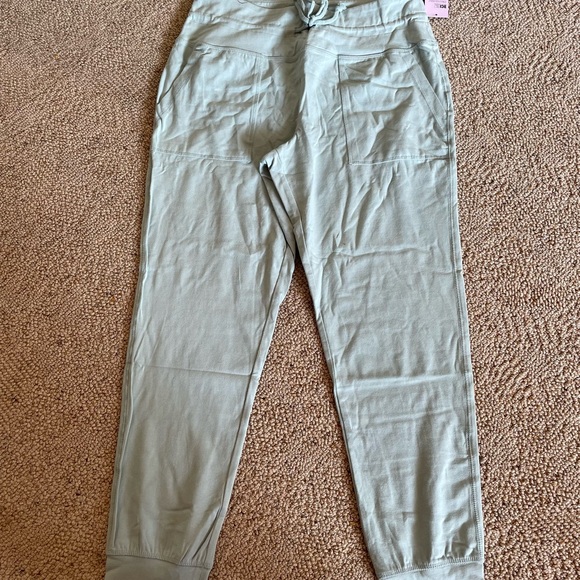 Women high rise Joggers - Picture 3 of 3